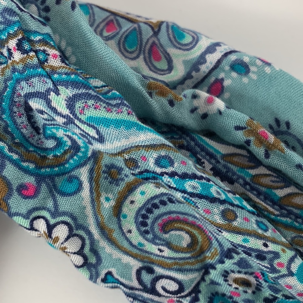 Vera Bradley One Size Multicolored 100% Viscose
71 x 28 inches - Picture 4 of 5